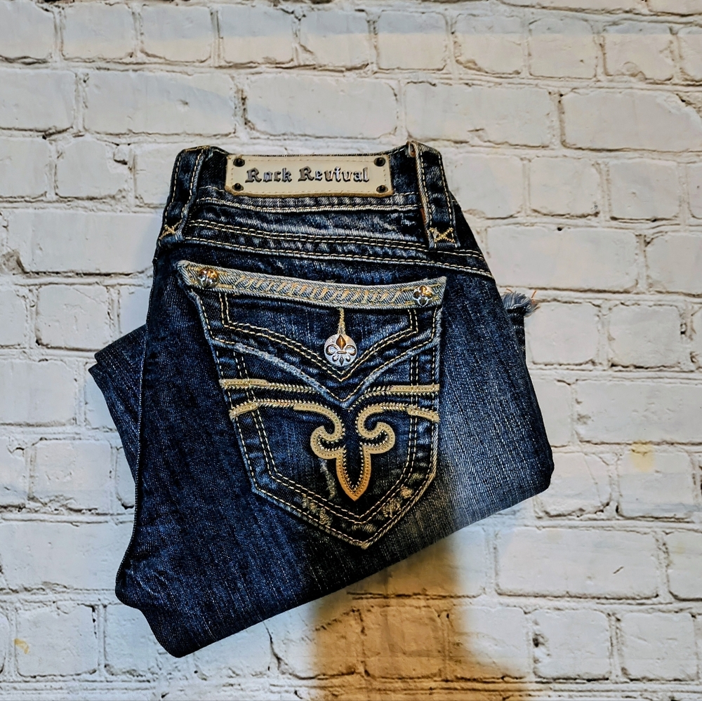 Rock Revival Gwen Embellished Capri Women's   Jeans with Silver Stitching Sz25